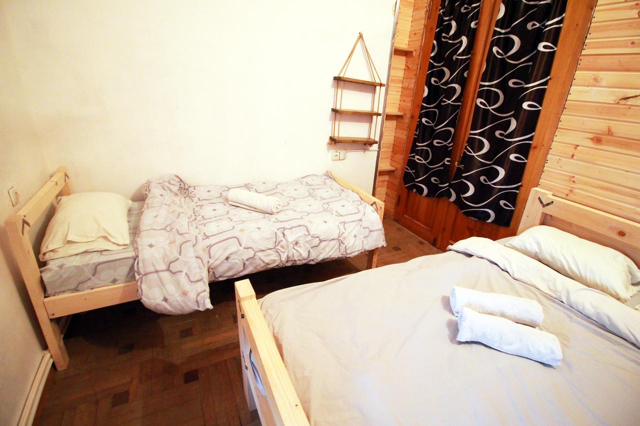 Sheni Hostel Tbilisi Exteriör bild